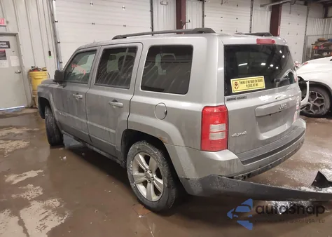 2017 Jeep Patriot Latitude 4X4 из США, поврежденный, VIN 1C4NJRFB0HD174428